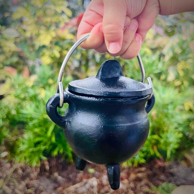 Mini Cast Iron Cauldron with Lid Potion Making